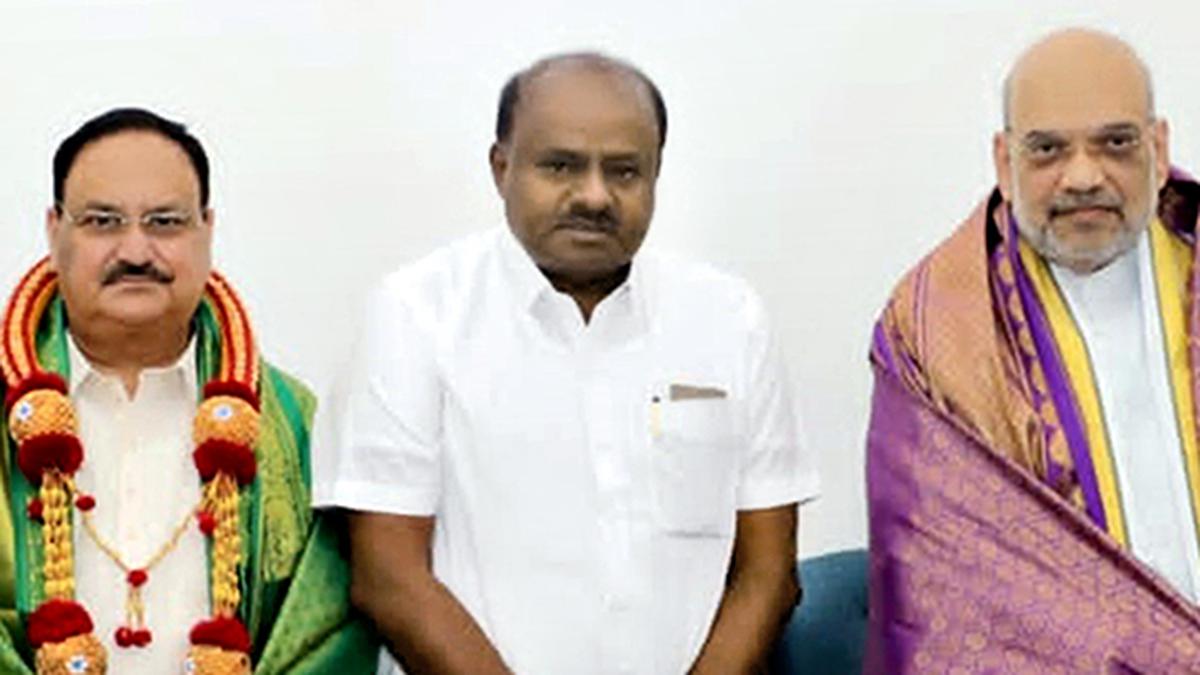 Two JD(S) Muslim leaders resign following alliance with BJP in Karnataka