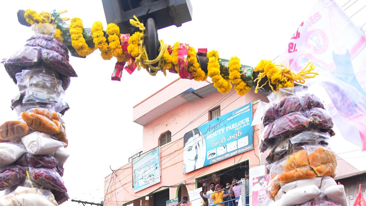 TDP-JSP alliance will resolve Panchagramalu issue soon after coming to power, promises Lokesh in Anakapalli district of Andhra Pradesh