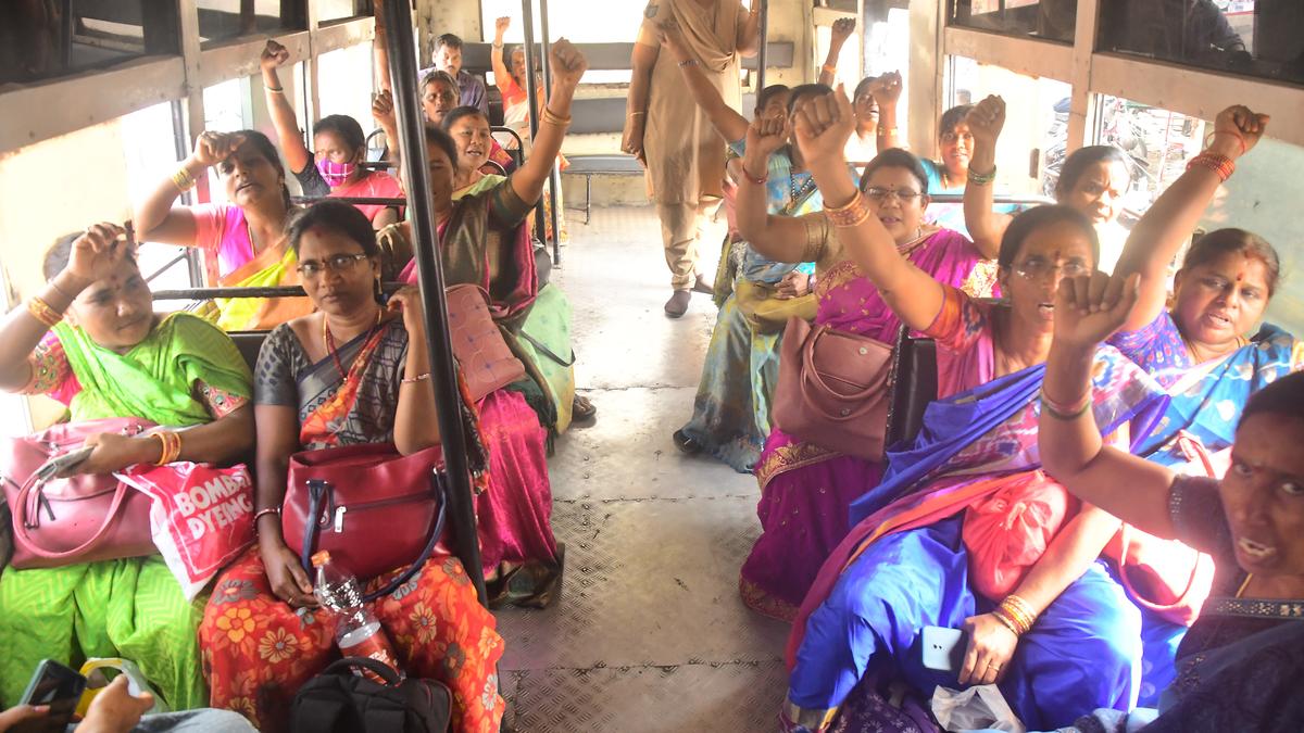 ASHA workers in Vijayawada taken into custody, shifted to police stations