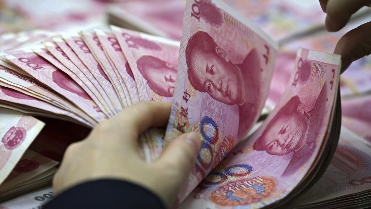 How Chinese regulators talked markets out of a run on the yuan