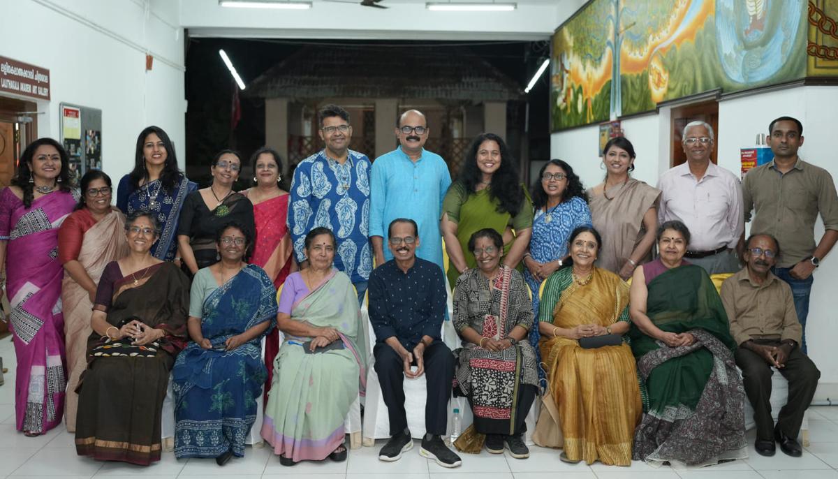 Artist BD Dethan (sitting, centre) with his students who have exhibited their paintings at Datham 2023 in Thiruvananthapuram