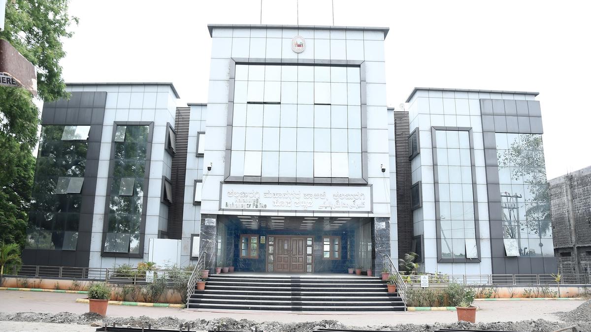 Kalaburagi corporation fails to pay salaries to employees for February and March