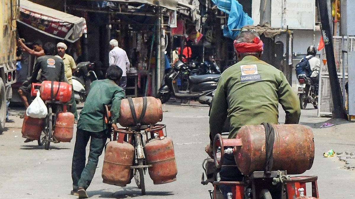 Gas agencies told to ensure proper cylinder supply