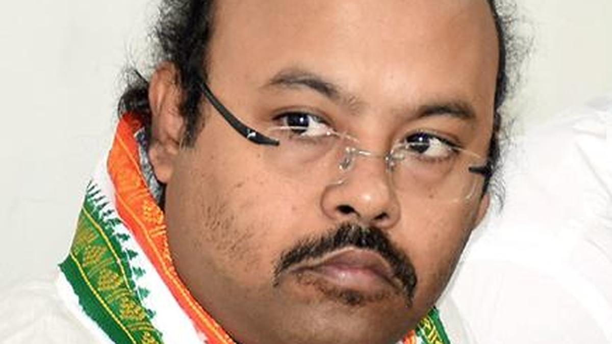 Yathindra says his father will complete full term ‘under present circumstances’