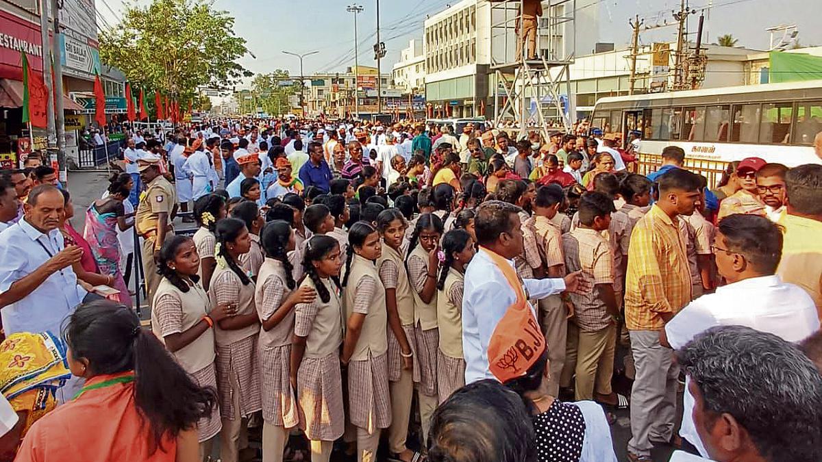 Schoolchildren at PM’s roadshow | Coimbatore school headmistress moves Madras High Court to quash FIR
