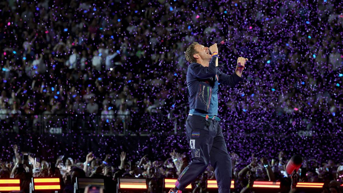 Coldplay concert clip goes viral as Astronomer CEO Andy Byron, Kristin Cabot caught on jumbotron, netizens react