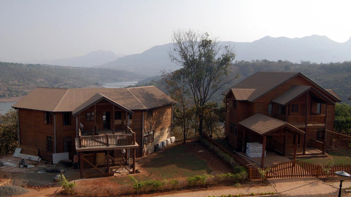 Supreme Court seeks Centre, SEBI response on Sahara’s plea to sell 88 properties to Adani Group