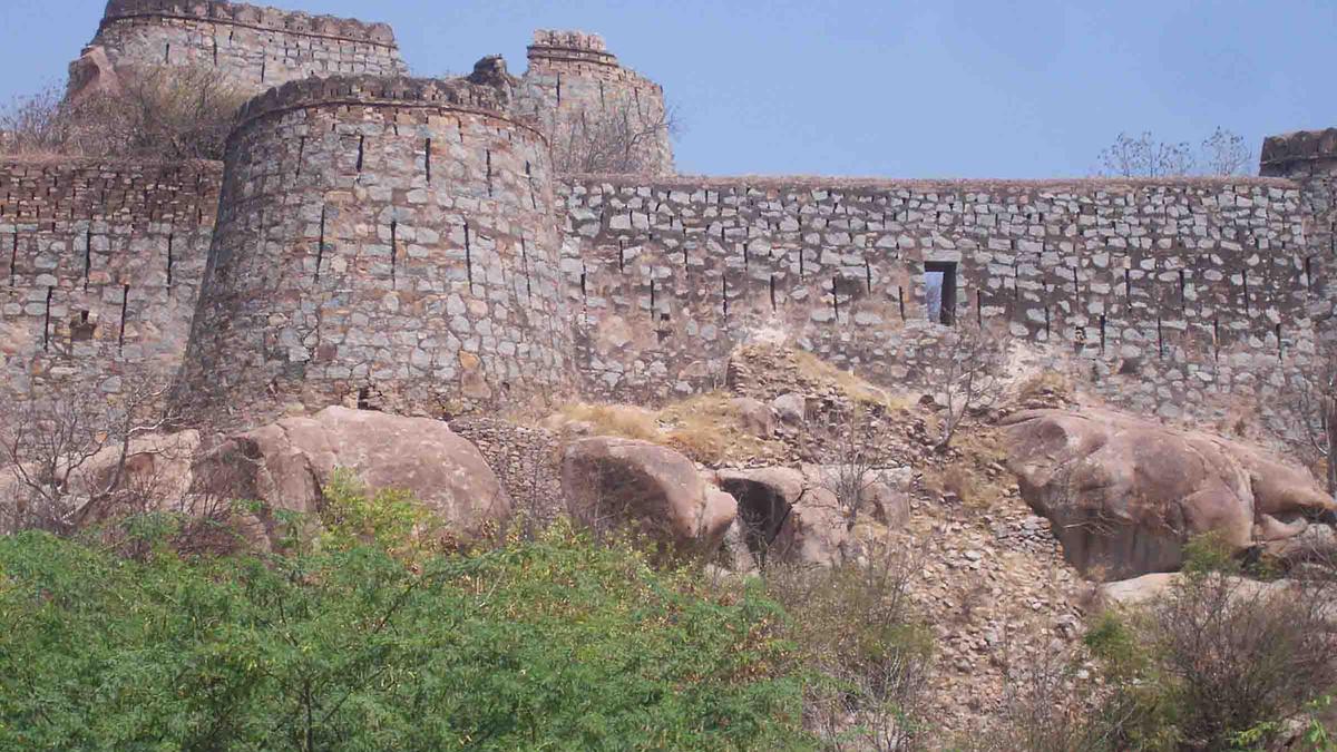 Concern over lack of attention to Yadgir’s historical places