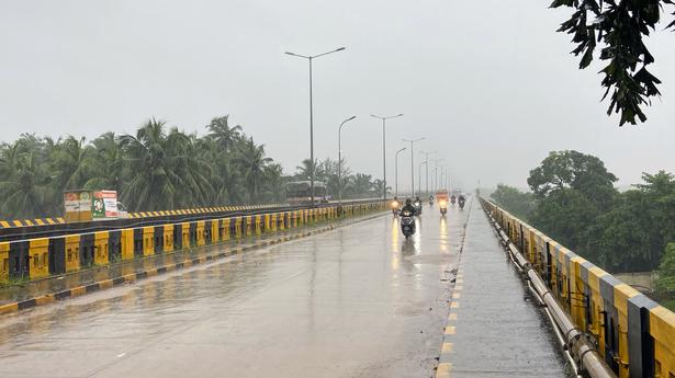 Heavy rains in coastal Karnataka; holiday for students; max rain in Siddapur