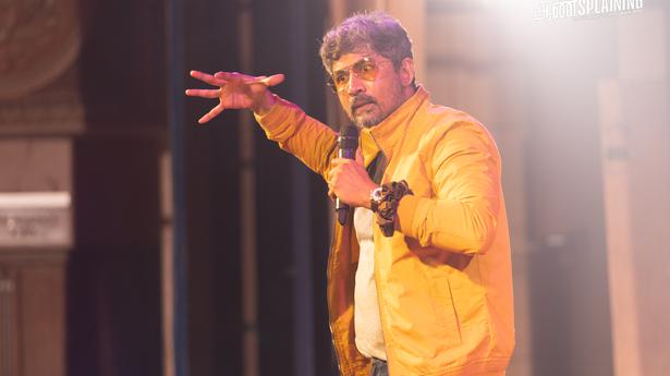 Karthik Kumar’s latest show, Aansplaining, is therapy disguised as stand up comedy