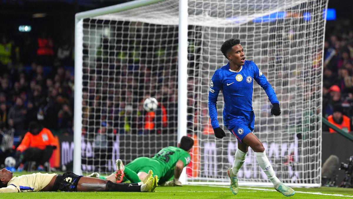 Şampiyonlar Ligi: Chelsea’nin Barcelona’yı 3-0 yendiği maçta genç Estevao başrolde; City Leverkusen’e yenildi