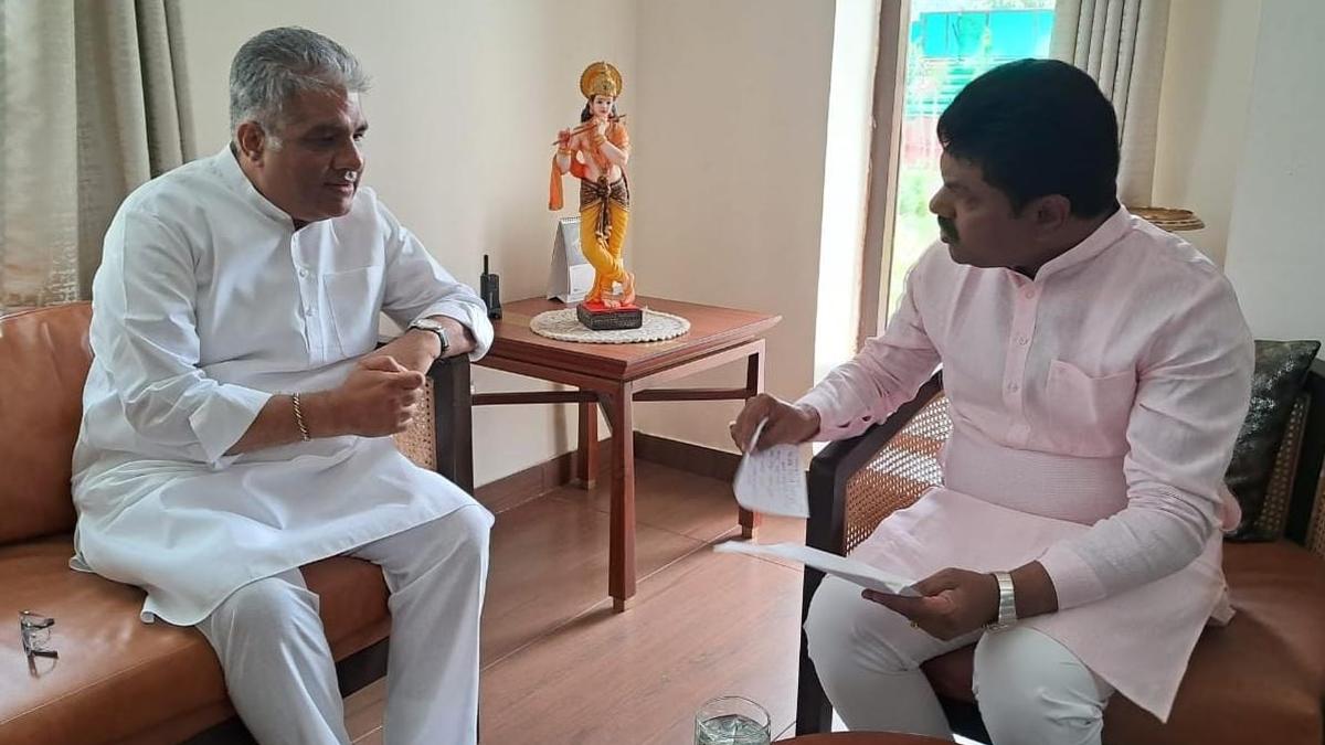 Shivamogga MP B.Y. Raghavendra requests Union Minister for Environment, Forestry, and Climate Change Bhupendra Yadav to drop objection to lease of forest to Mysore Paper Mills in Bhadravati