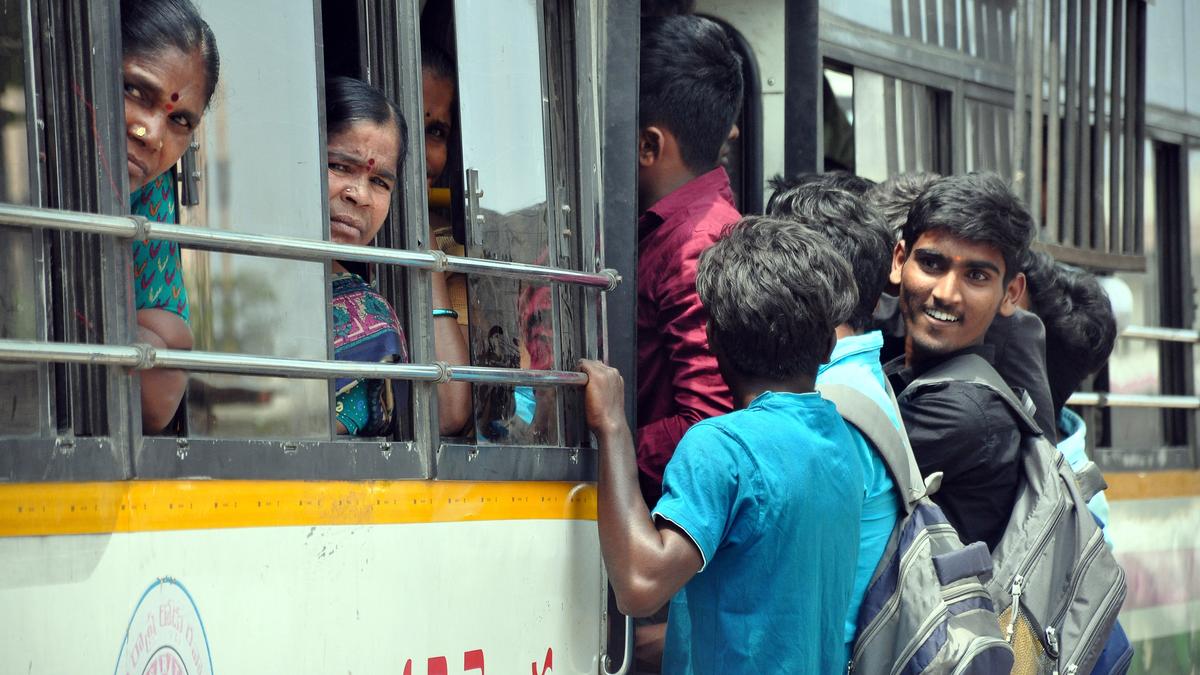 TGSRTC to roll out WhatsApp alerts for tickets, passes