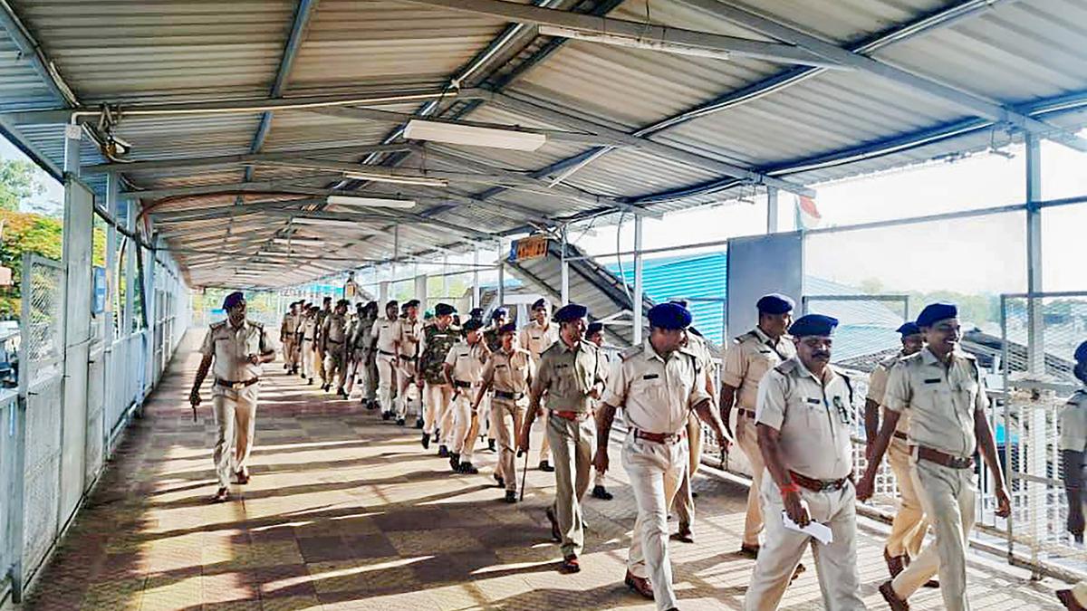 Agnipath Bharat Bandh live updates | Army issues notification for Agniveer recruitment rally; Centre stands firm on roll-out