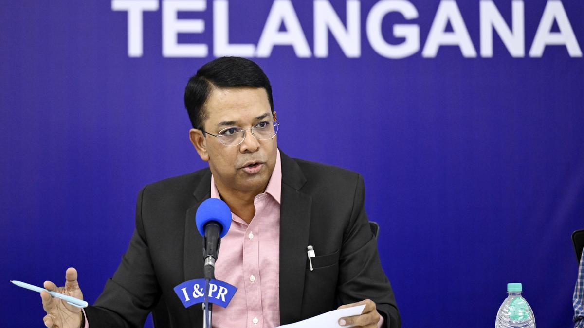 Transport Secretary suggests CNG for public transport and lowering air pollution