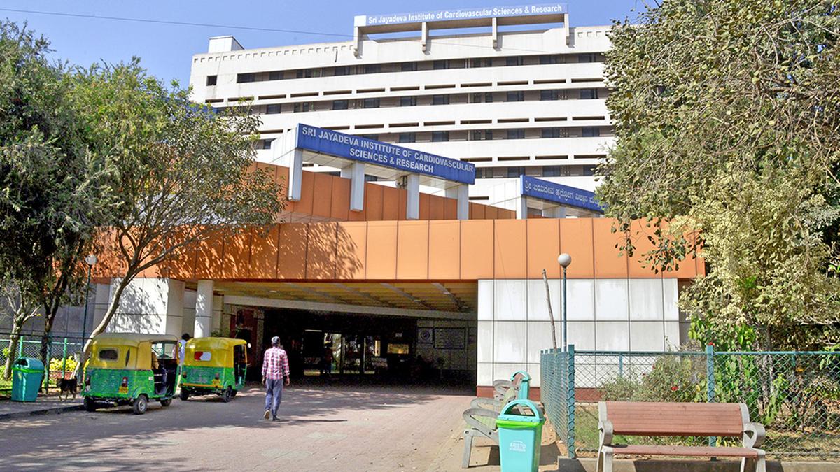 Highend 2D echo machines donated to Jayadeva hospital in Bengaluru