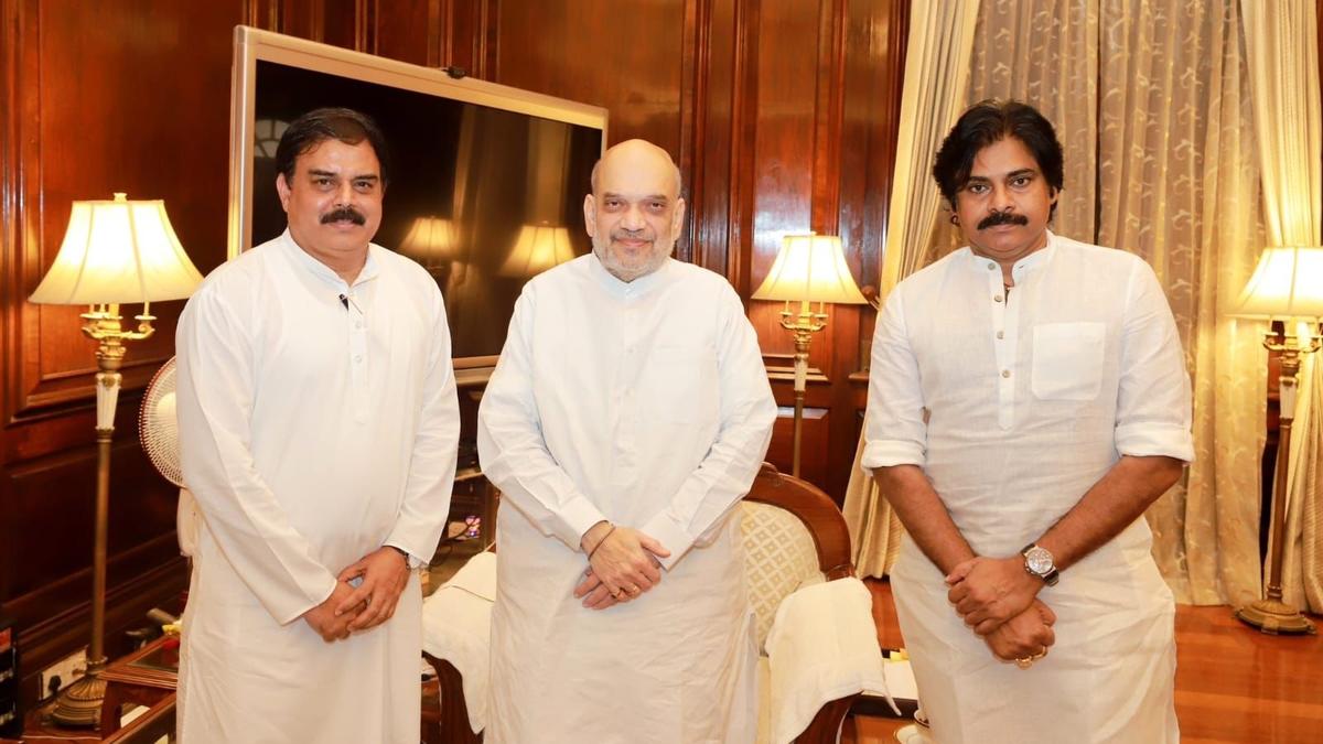 Pawan Kalyan meets Amit Shah