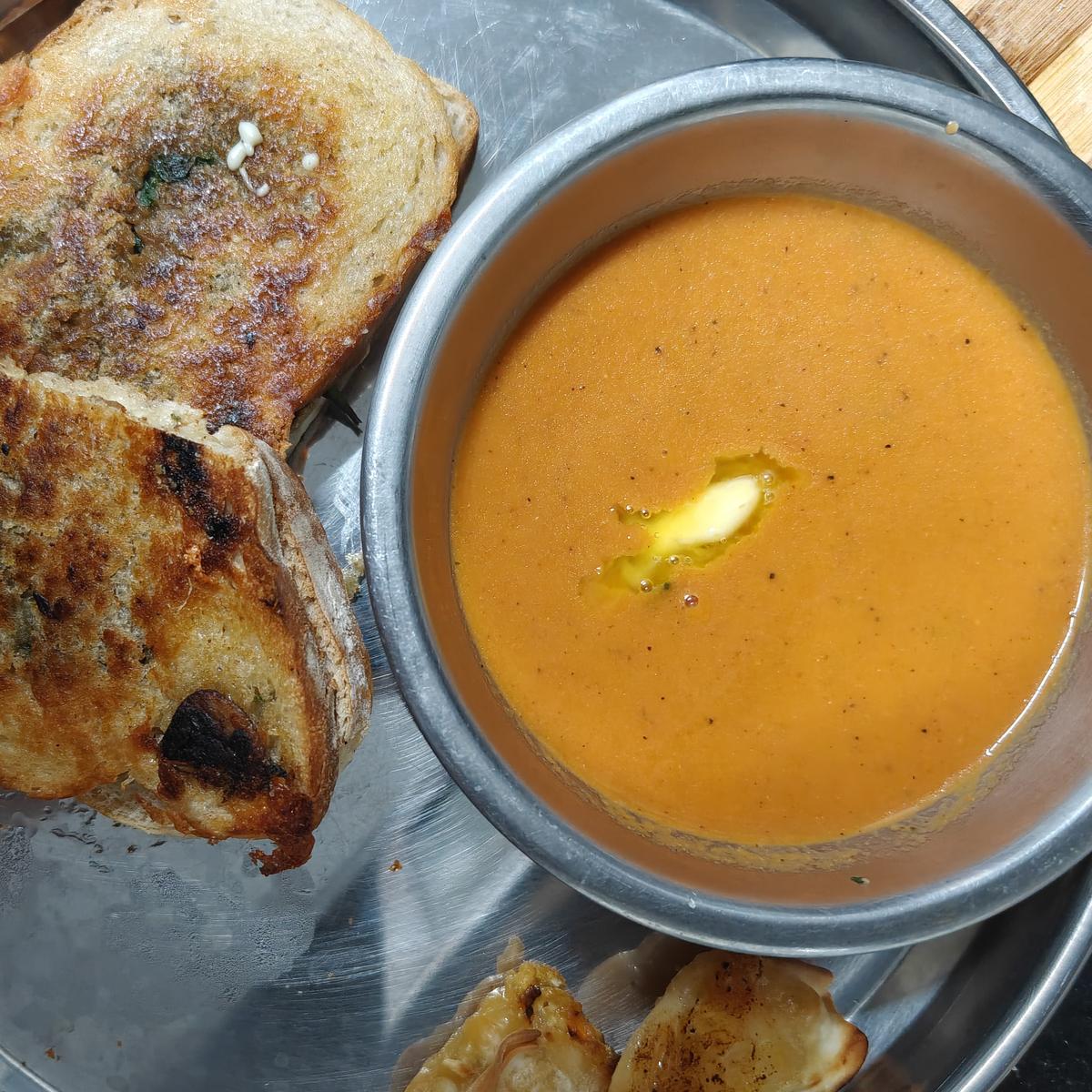 Roasted tomato soup