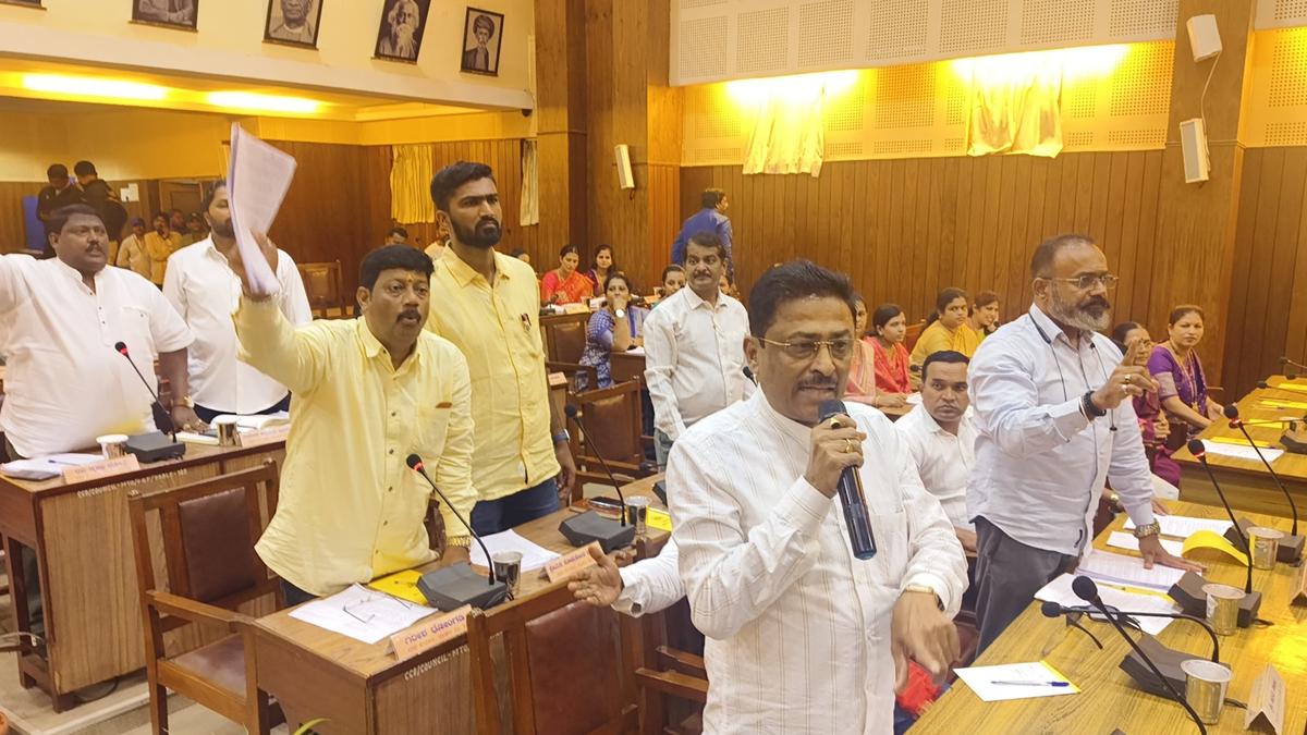 Ruckus in Belagavi council over MES member’s demand for govt. documents in Marathi
