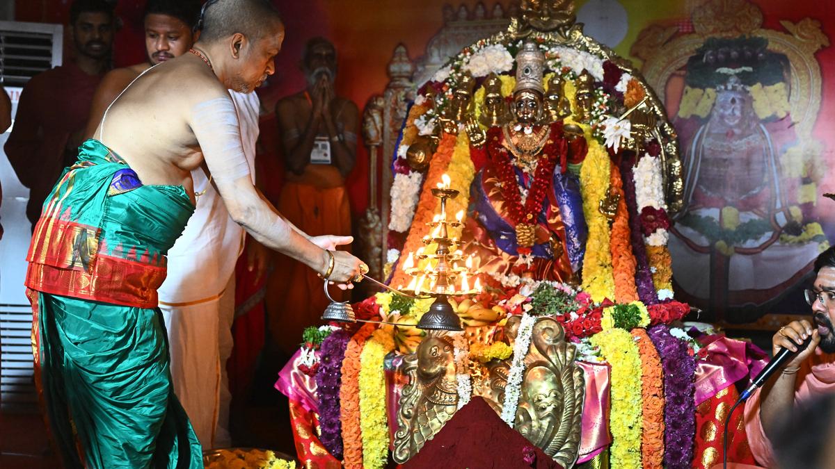 Devotees flock to Indrakeeladri for darshan of Gayatri Devi on second day of Dasara festivities 