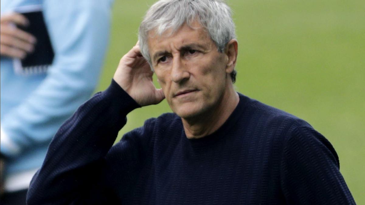 Villarreal sack coach Quique Setien after poor begin to season