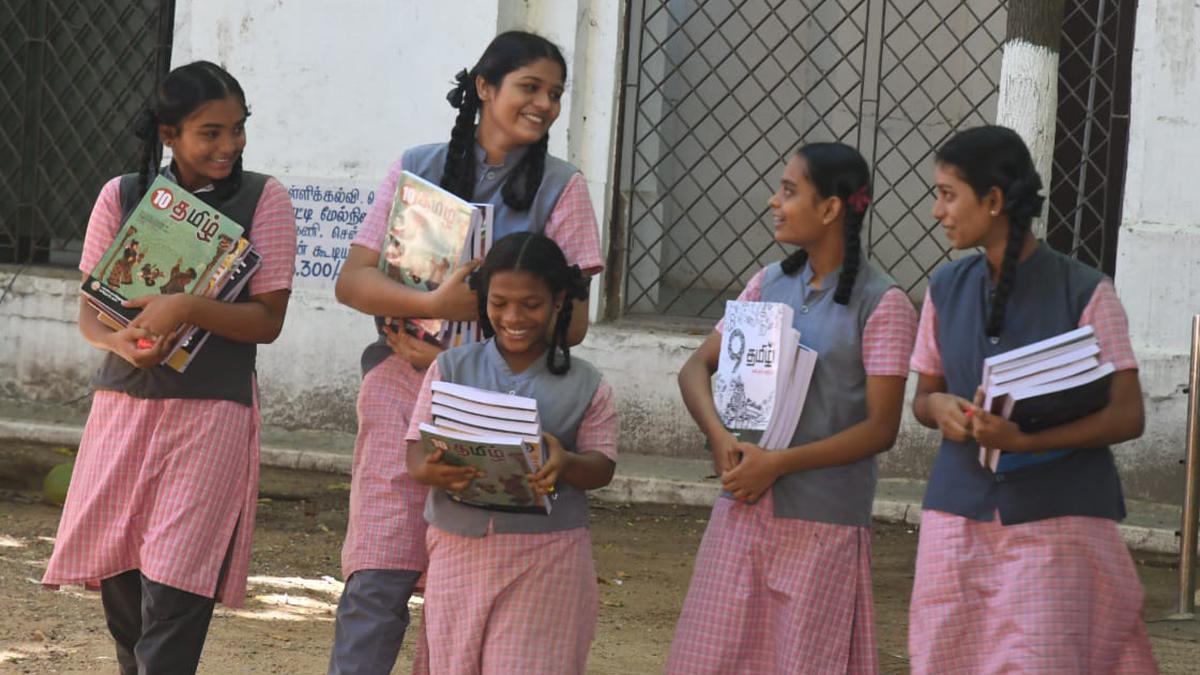 Schools reopen for classes 6 to 12 in Tamil Nadu, distribution of books begins