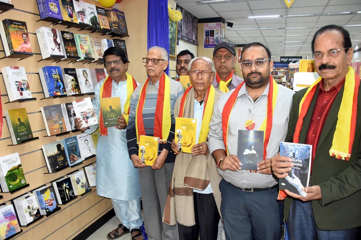 thehindu.com - The Hindu Bureau - Sapna Book House launches 70 Kannada titles