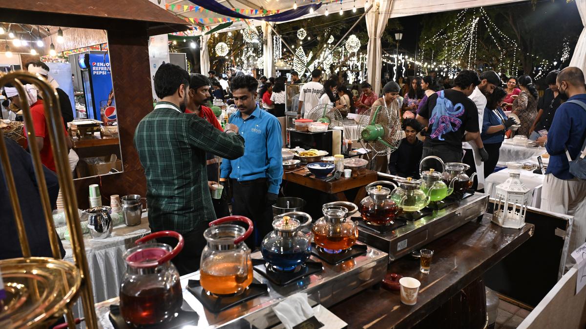 Midnight market opens in Kochi