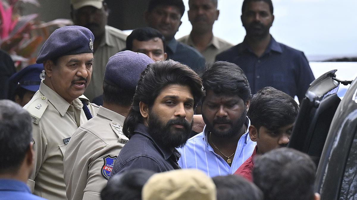 Allu Arjun stampede case: Actor appears before Chikkadpally police for  quizzing on stampede during Pushpa-2 - The Hindu