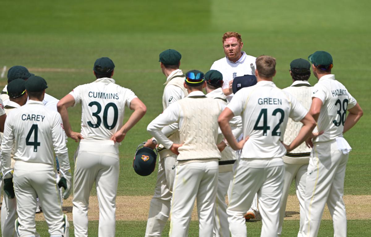 Why Starc's catch was ruled not out in 2nd Ashes Test? MCC issues  explanation