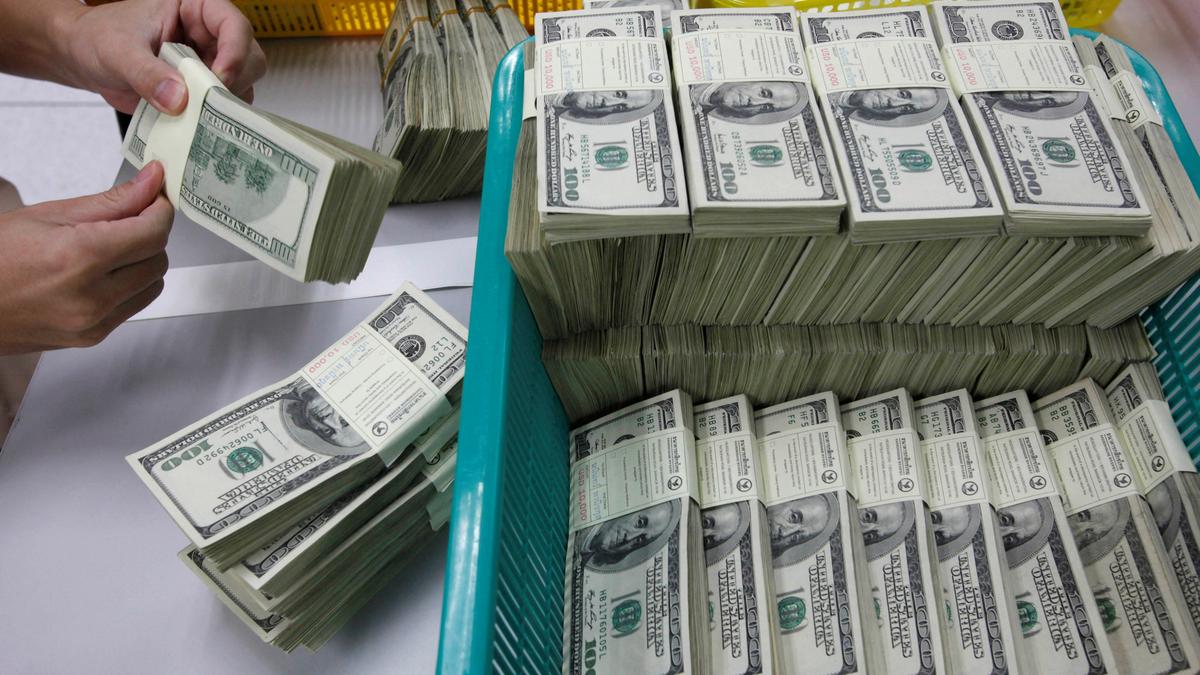 Dollar set for more weakness as ‘Brand USA’ falls further out of favor