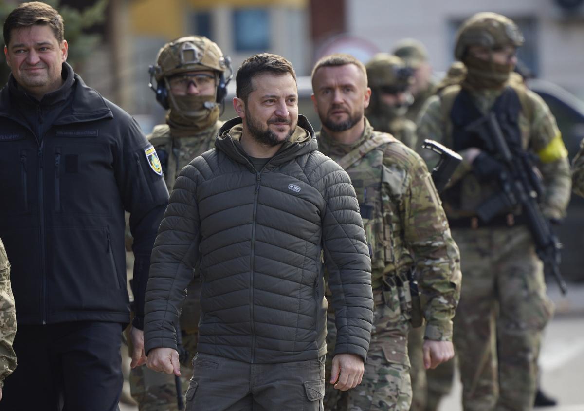 Zelenskyy calls liberation of Kherson 'beginning of the end'