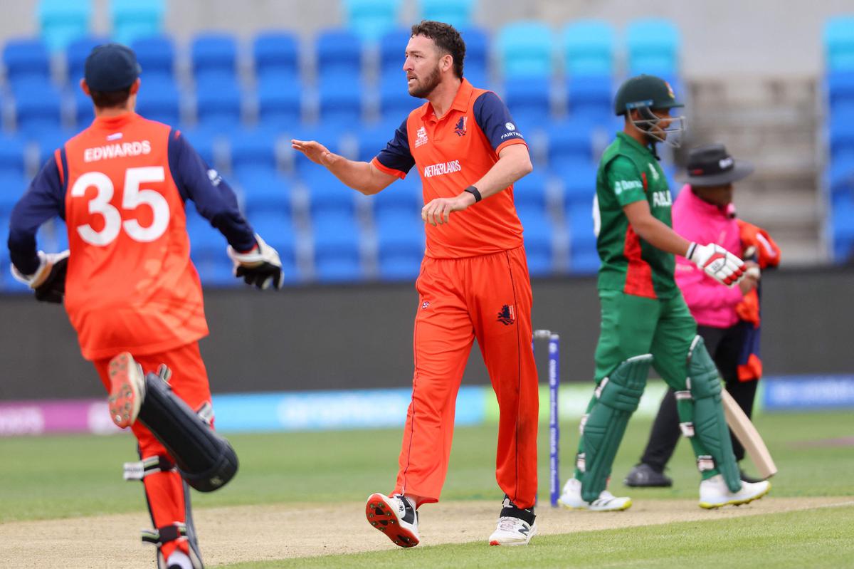 Coupe du monde ICC Twenty20 |  Les Pays-Bas limitent le Bangladesh à 144/8