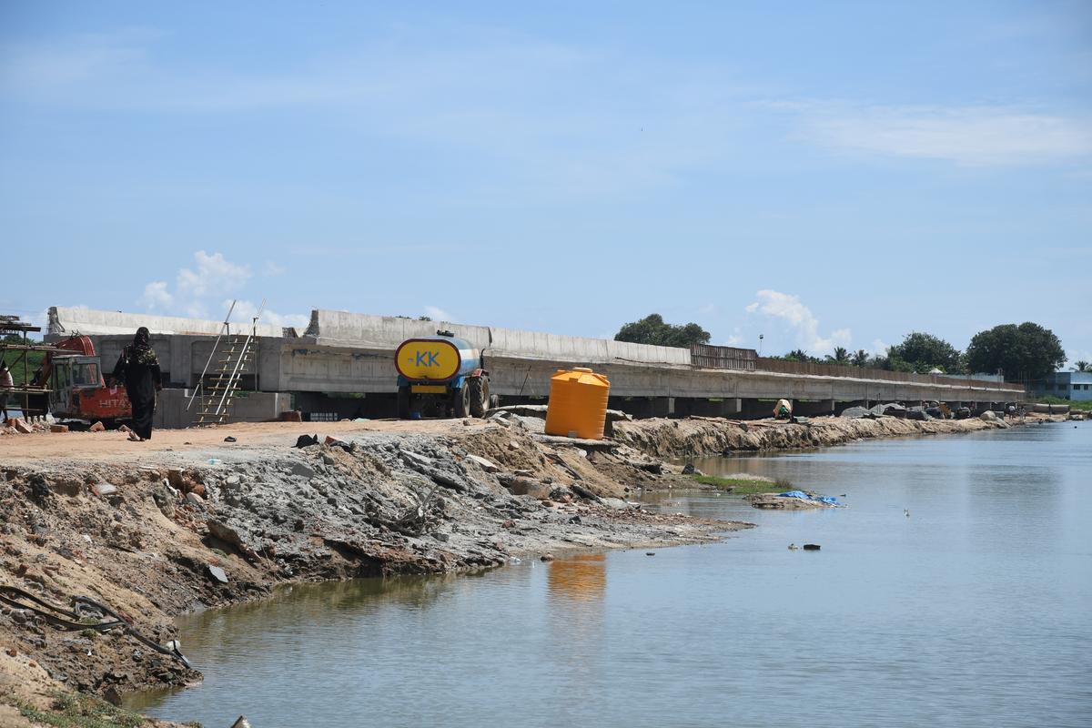 Bridge across Pulicat at Pasiyavaram likely to be completed by this year end