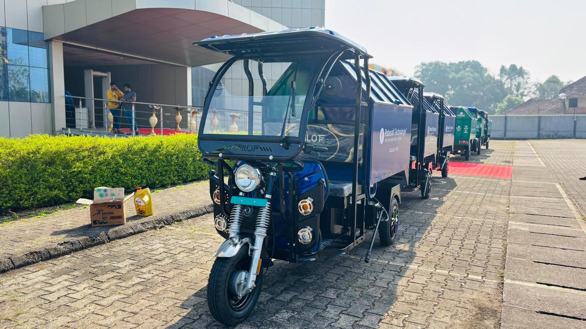 Robosoft donates six e-autos to Udupi ZP for waste collection