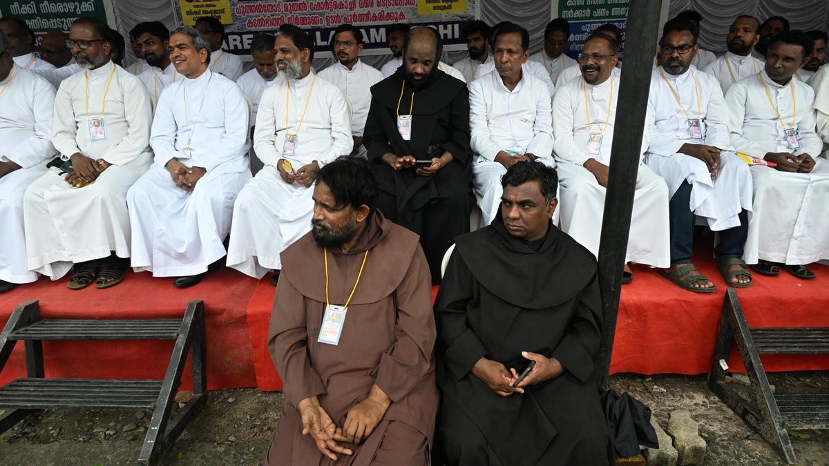 Priests stage hunger strike demanding tetrapod sea wall to protect Kannamaly-Fort Kochi coastline