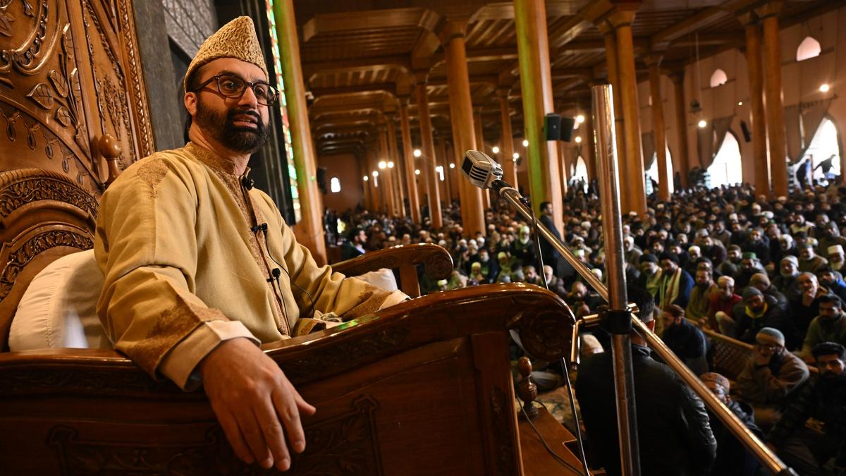 Mirwaiz, Imran Ansari condemn Larijani’s killing