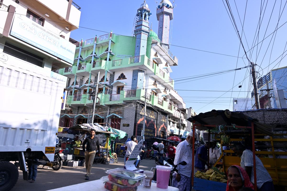 A view of Masjid Mahaboopalayam Mosque at Madurai.