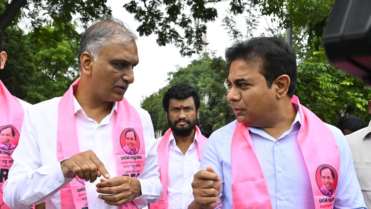 BRS leaders Rama Rao, Harish Rao placed under "house arrest"