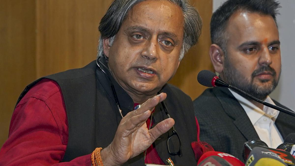 Shashi Tharoor’s former aide detained for smuggling gold