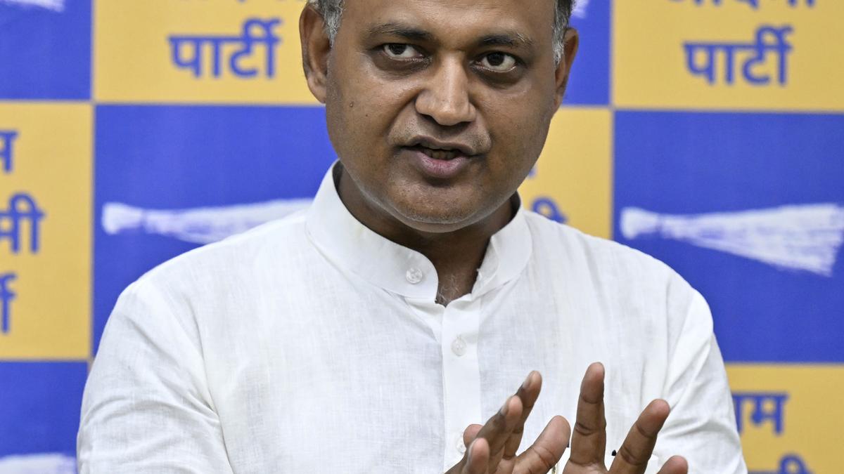 Supreme Court issues fresh notice to U.P. government on Somnath Bharti's plea