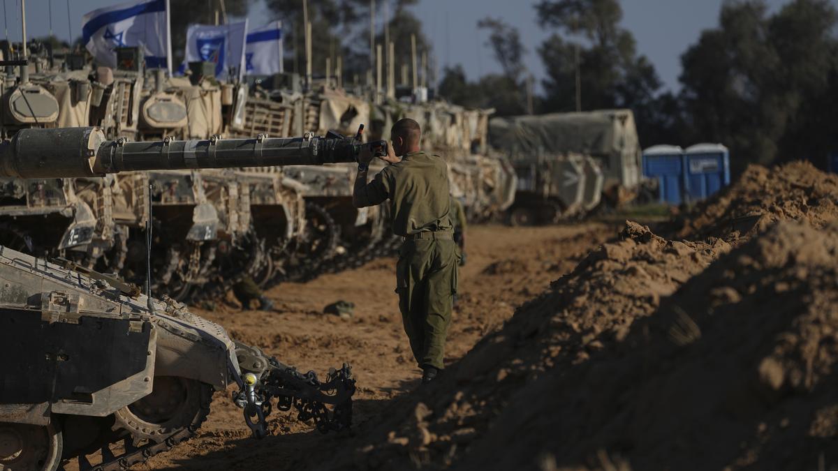 Hamas armed wing says fighters captured Israeli soldiers in Gaza fighting, Israeli military denies