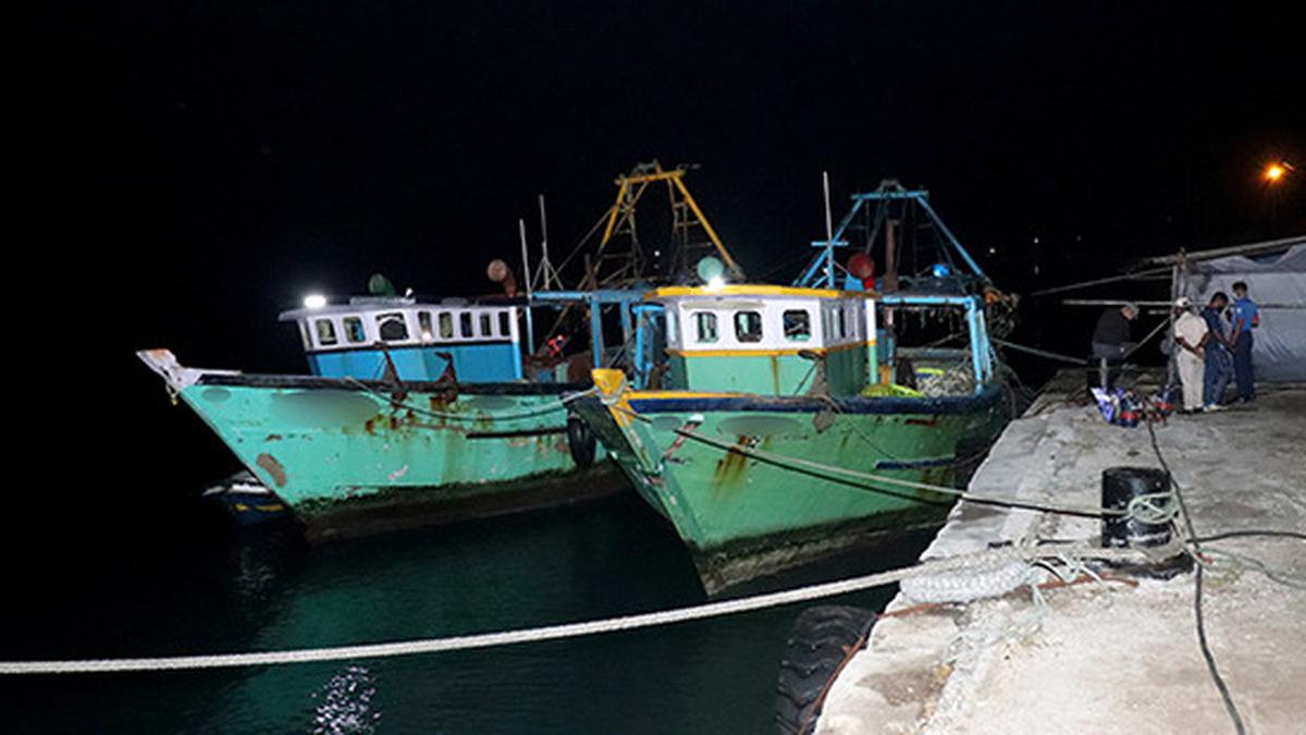 Sri Lankan Navy arrests 23 Rameswaram fishermen, impound two mechanised boats; fishermen associations threaten to boycott Lok Sabha election