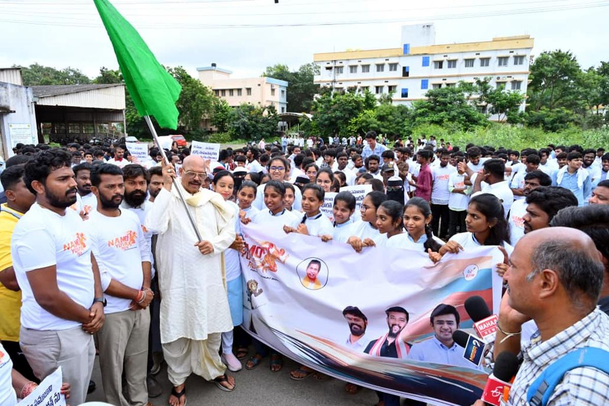 Thousands join rally against drugs in Kurnool - The Hindu