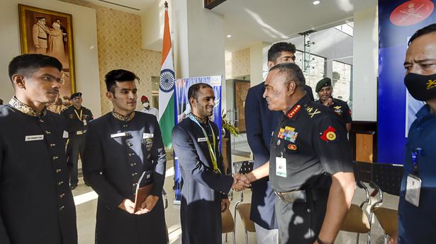 General Pande felicitates Army’s Commonwealth Games team