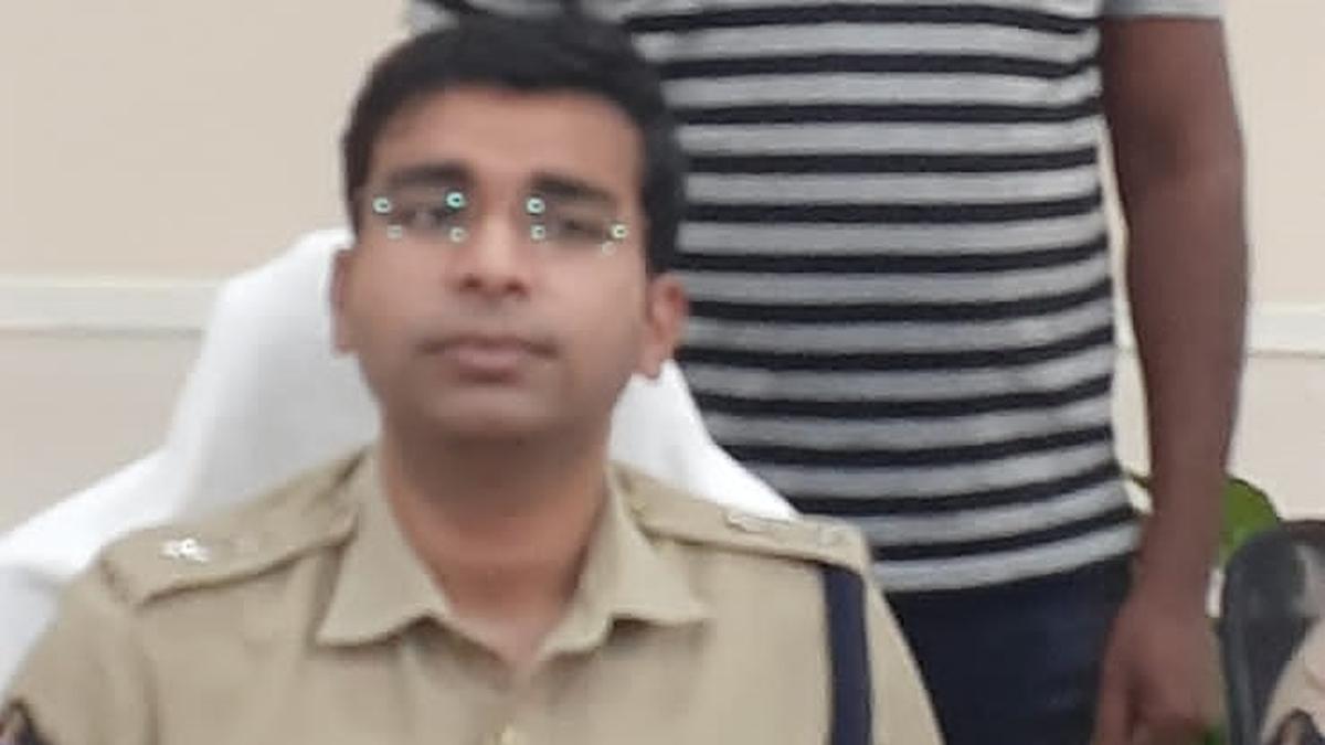 Tuhin Sinha is new Anakapalli SP and Mary Prasanthi is Visakhapatnam DCP Zone II