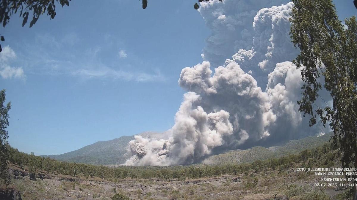 In photo released by the Geological Agency (Badan Geologi) of the Indonesia’s Ministry of Energy and Mineral Resources, Mount Lewotobi Laki Laki spews volcanic materials during an eruption in East Flores, Indonesia, Monday, July 7, 2025. In photo released by the Geological Agency (Badan Geologi) of the Indonesia’s Ministry of Energy and Mineral Resources, Mount Lewotobi Laki Laki spews volcanic materials during an eruption in East Flores, Indonesia, Monday, July 7, 2025.