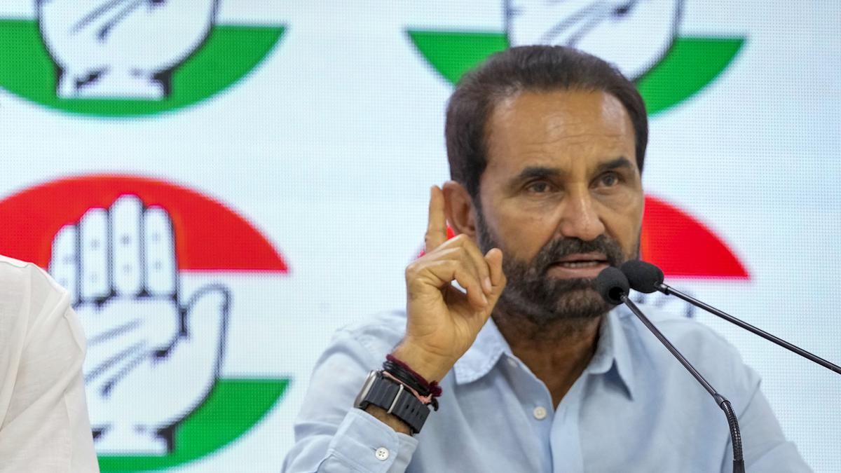 Gujarat Congress launches mass contact program to revive dormant party network