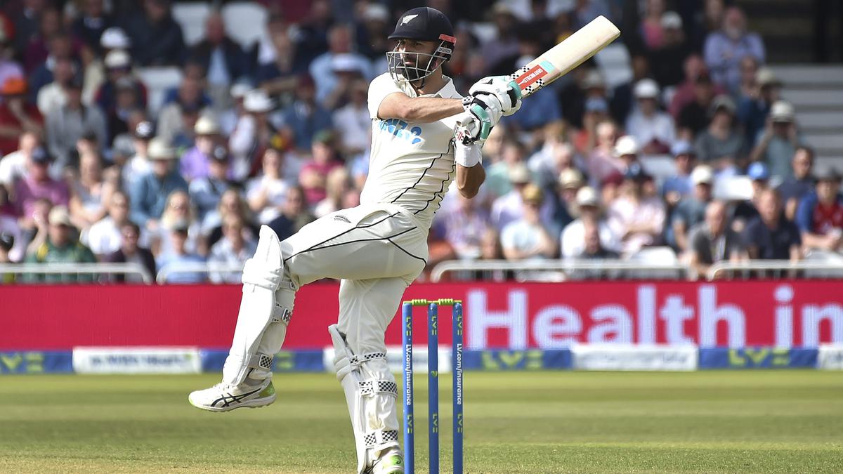 Mitchell unbeaten on 162, NZ in control at 481-5 vs. England