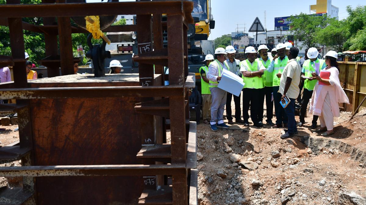 Official team inspects Avinashi Road flyover works in Coimbatore